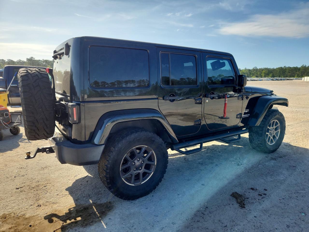 2012 JEEP WRANGLER UNLIMITED SAHARA photo 5