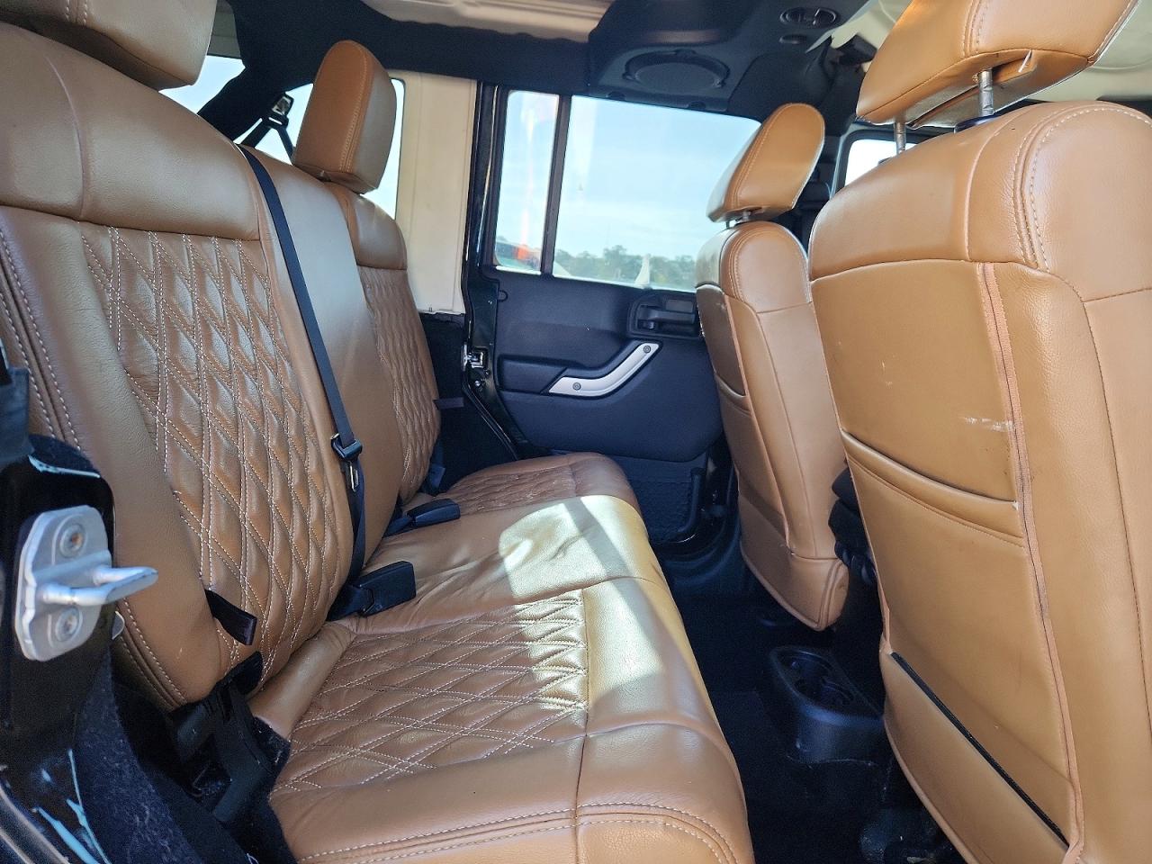 2012 JEEP WRANGLER UNLIMITED SAHARA photo 19