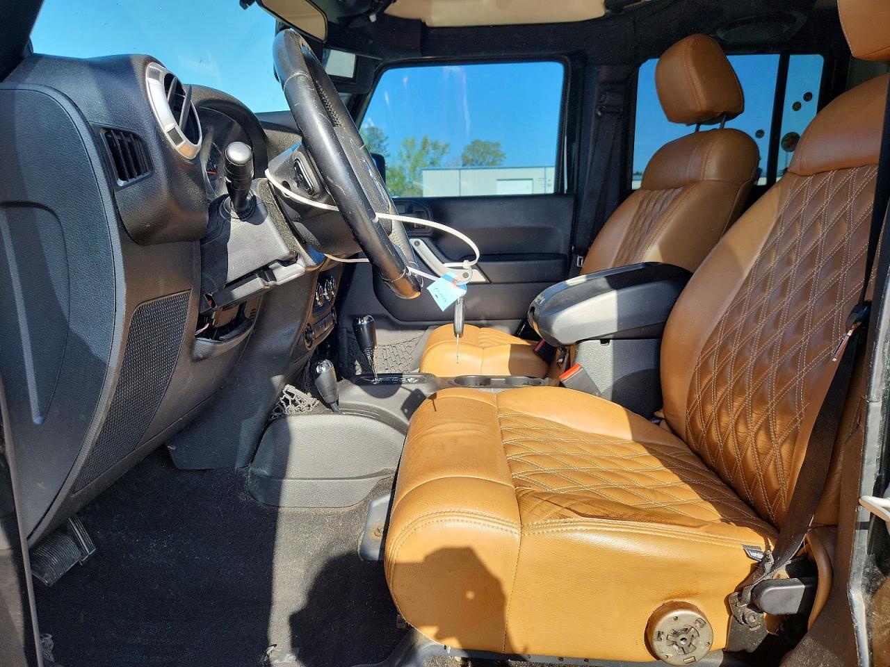 2012 JEEP WRANGLER UNLIMITED SAHARA photo 13
