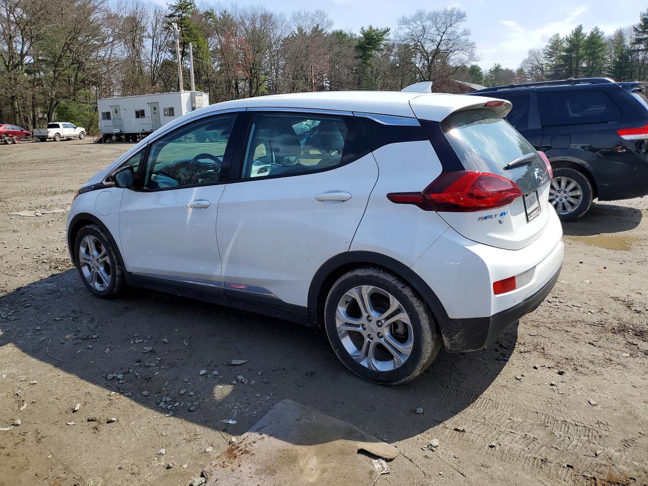 2020 CHEVROLET BOLT EV LT photo 2