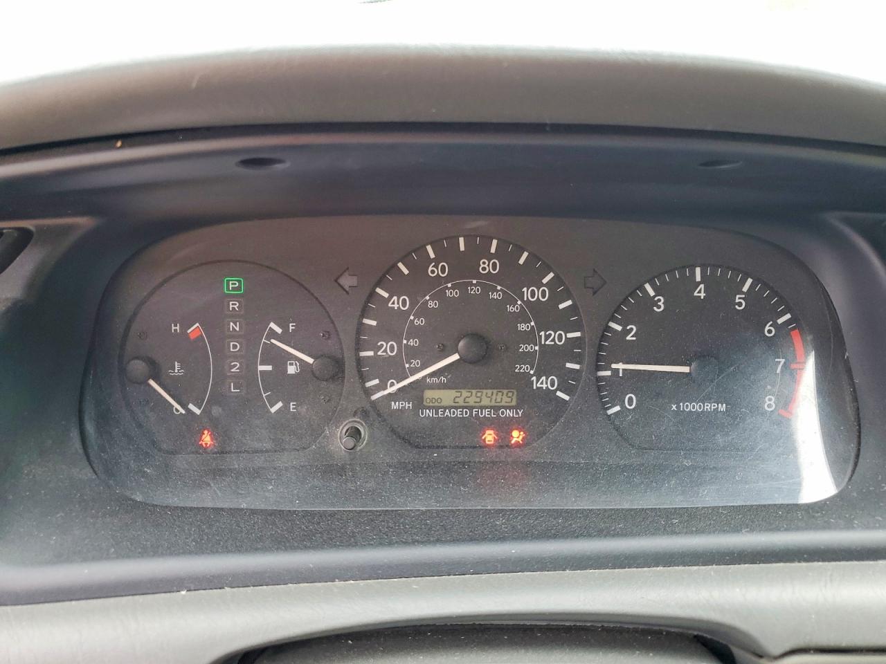 1999 TOYOTA CAMRY LE photo 9