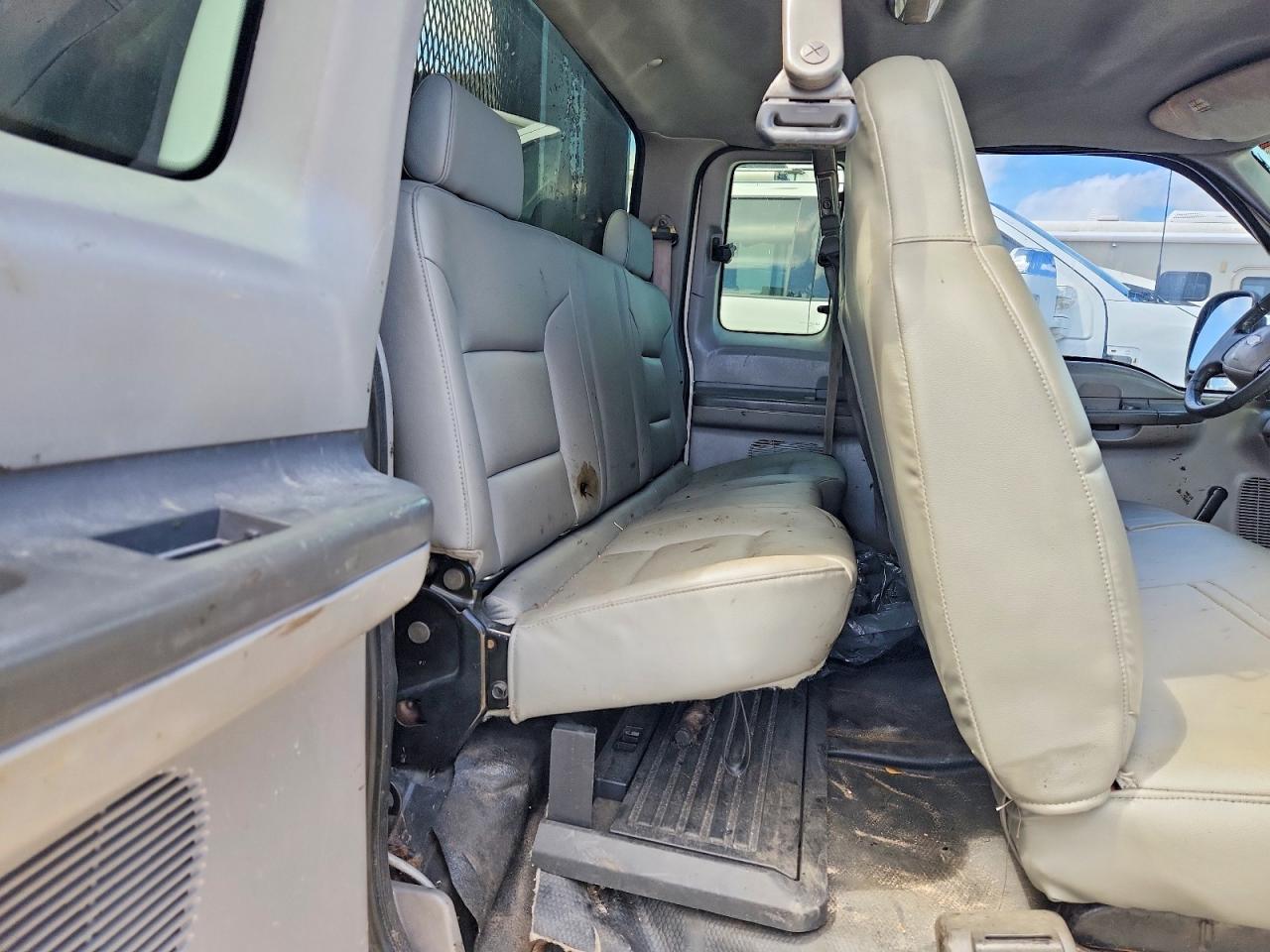 1999 FORD F350 SUPER DUTY DUMP TRUCK photo 11