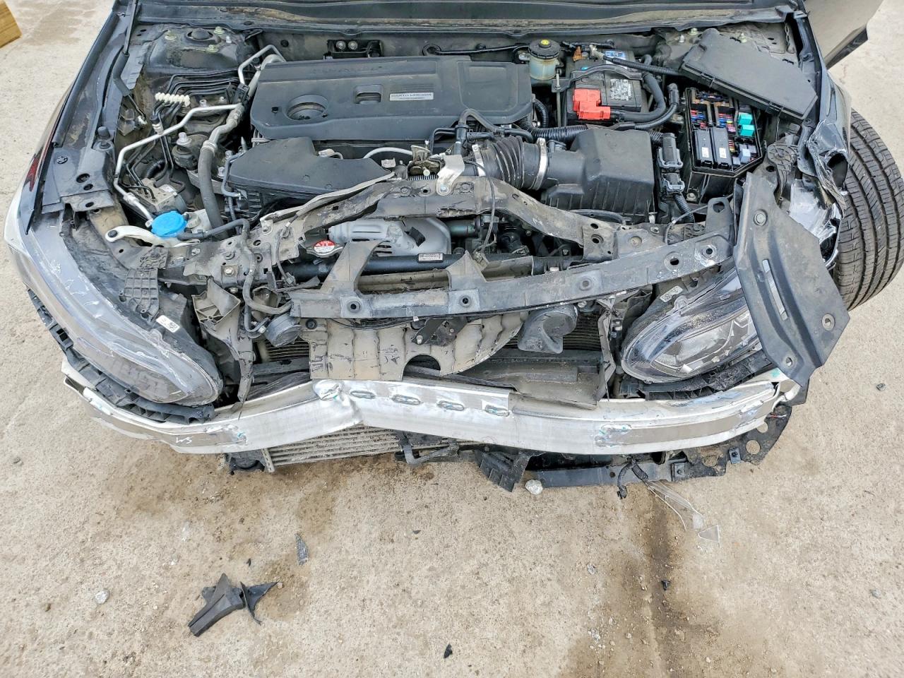 2018 HONDA ACCORD SPORT photo 21
