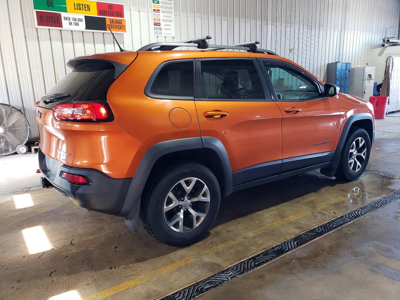 2015 JEEP CHEROKEE TRAILHAWK photo 3