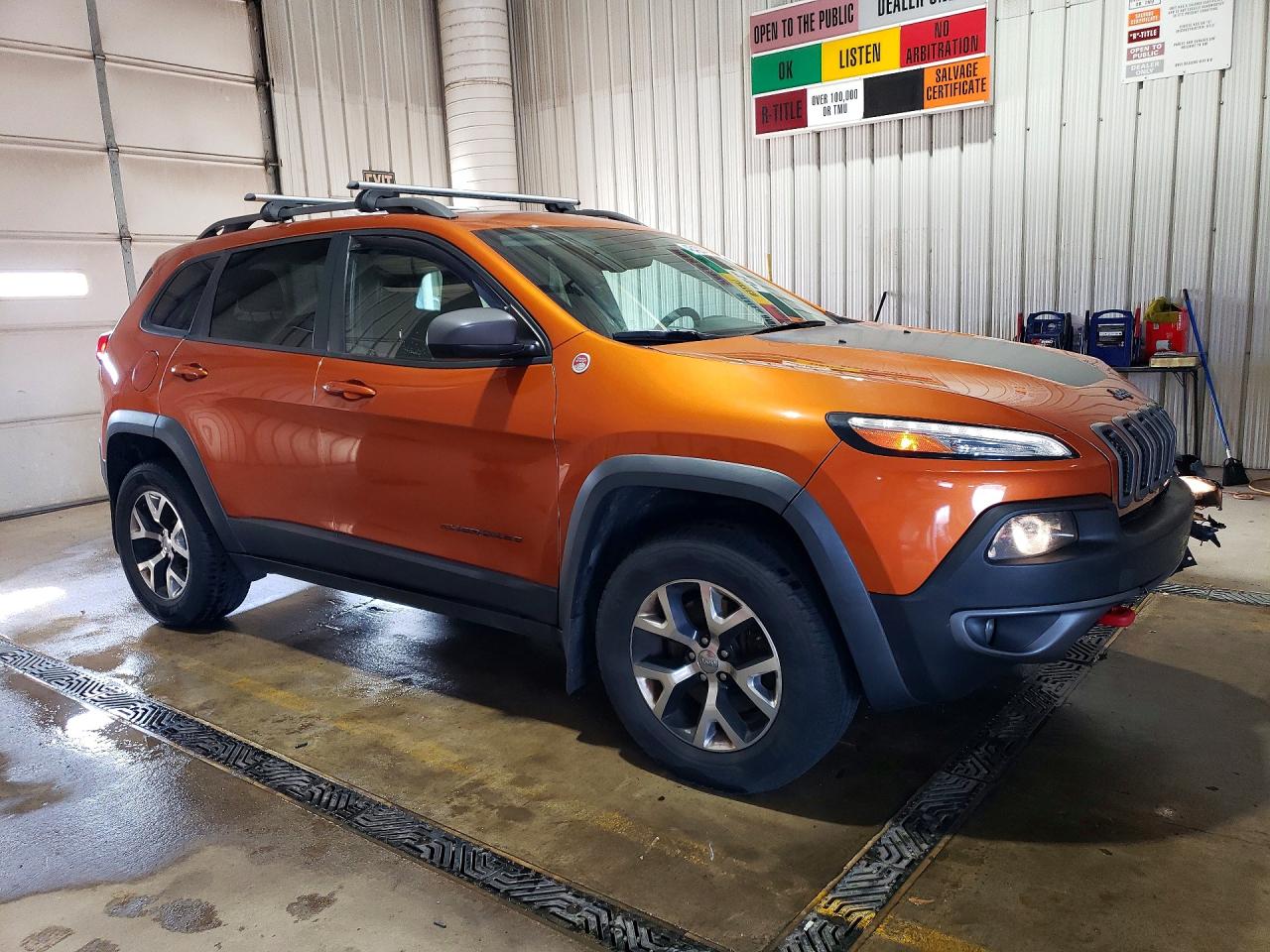 2015 JEEP CHEROKEE TRAILHAWK photo 4