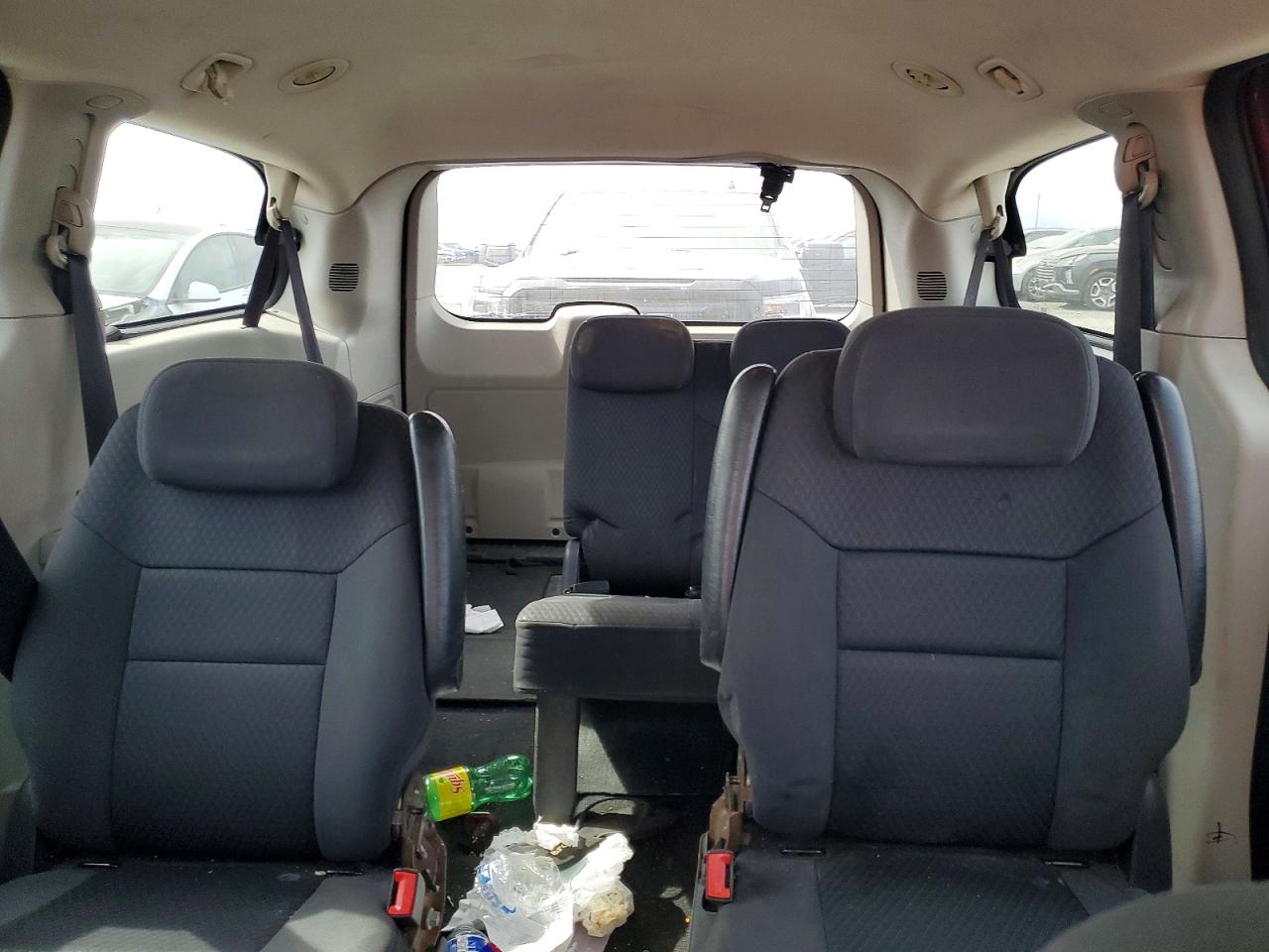 2010 DODGE GRAND CARAVAN SE photo 19