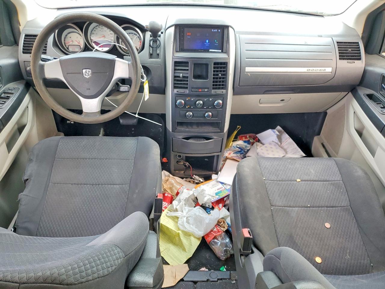 2010 DODGE GRAND CARAVAN SE photo 15