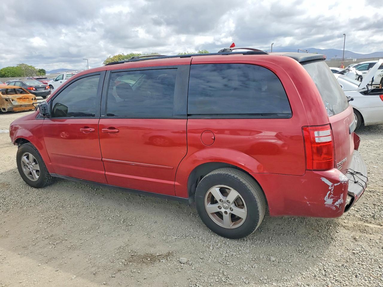 2010 DODGE GRAND CARAVAN SE photo 3