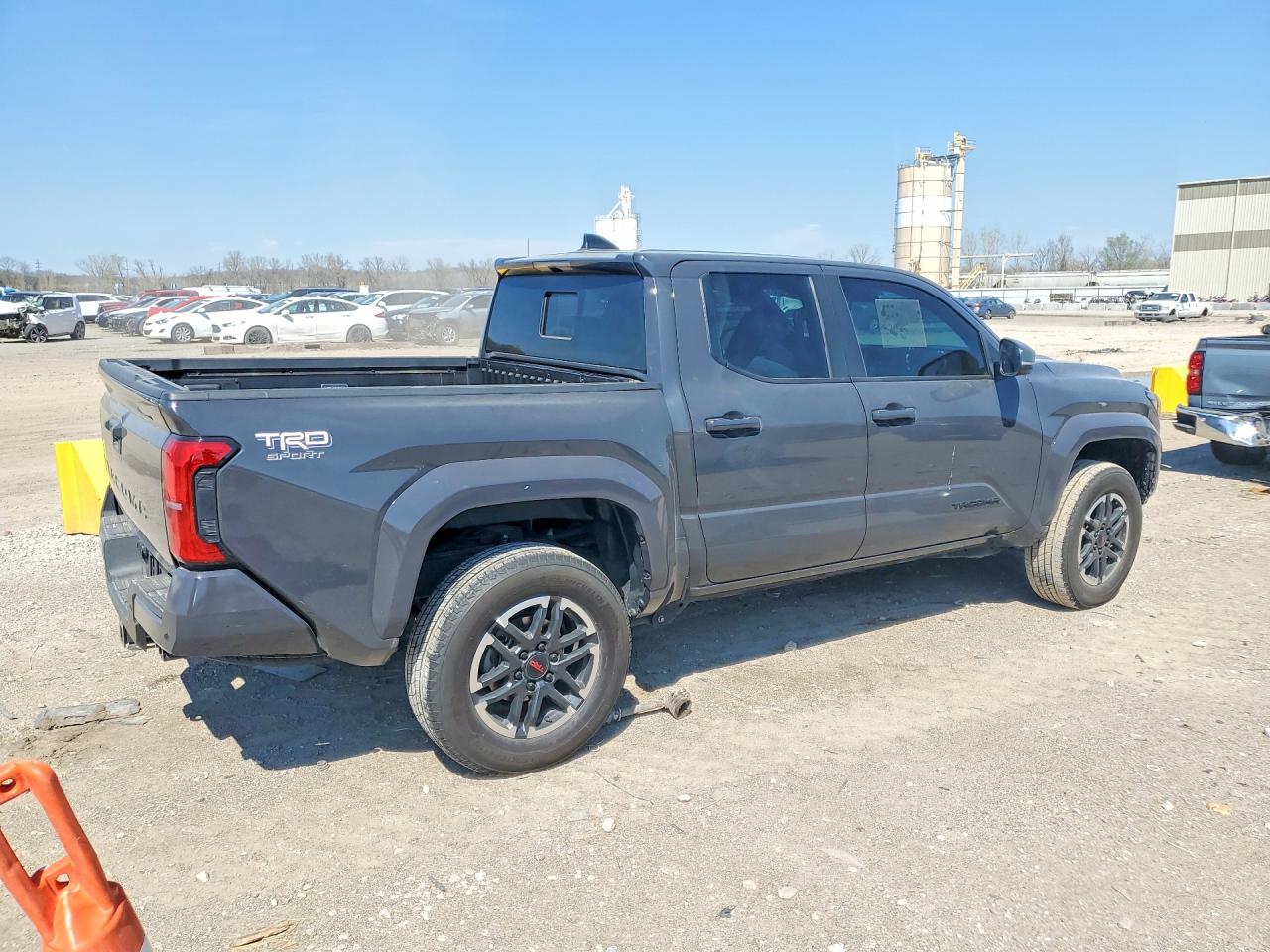 2024 TOYOTA TACOMA TRD SPORT photo 5