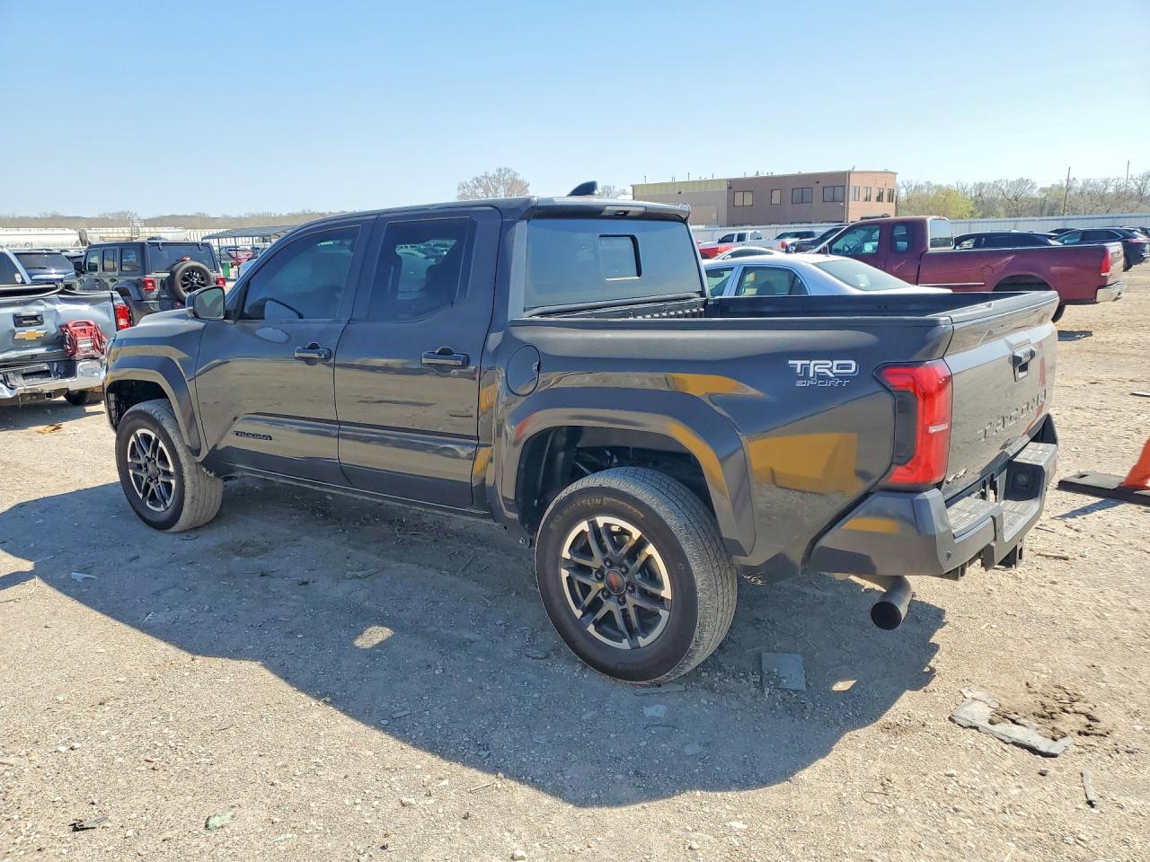 2024 TOYOTA TACOMA TRD SPORT photo 3
