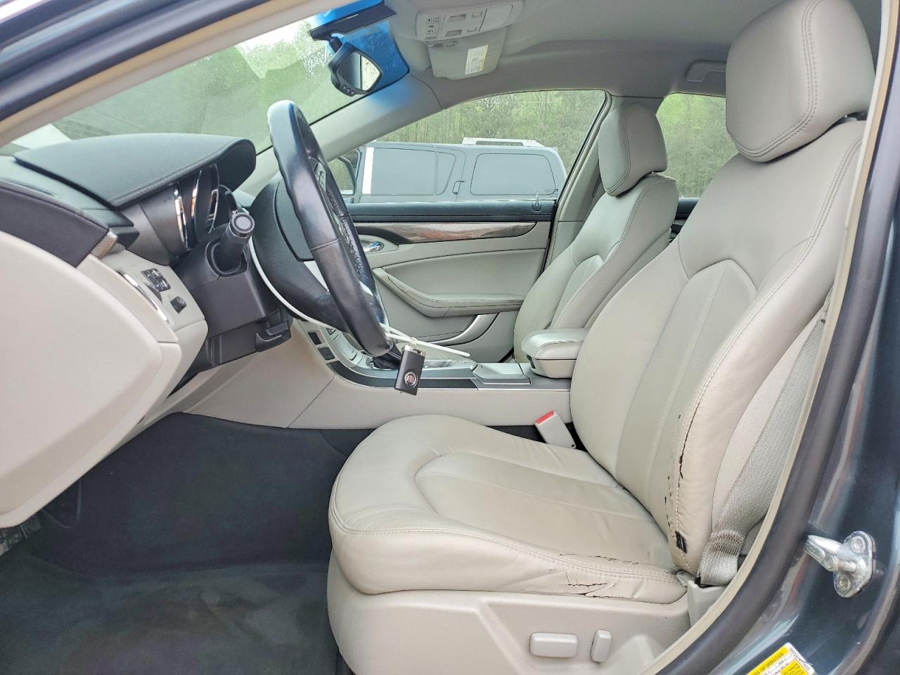 2011 CADILLAC CTS photo 13