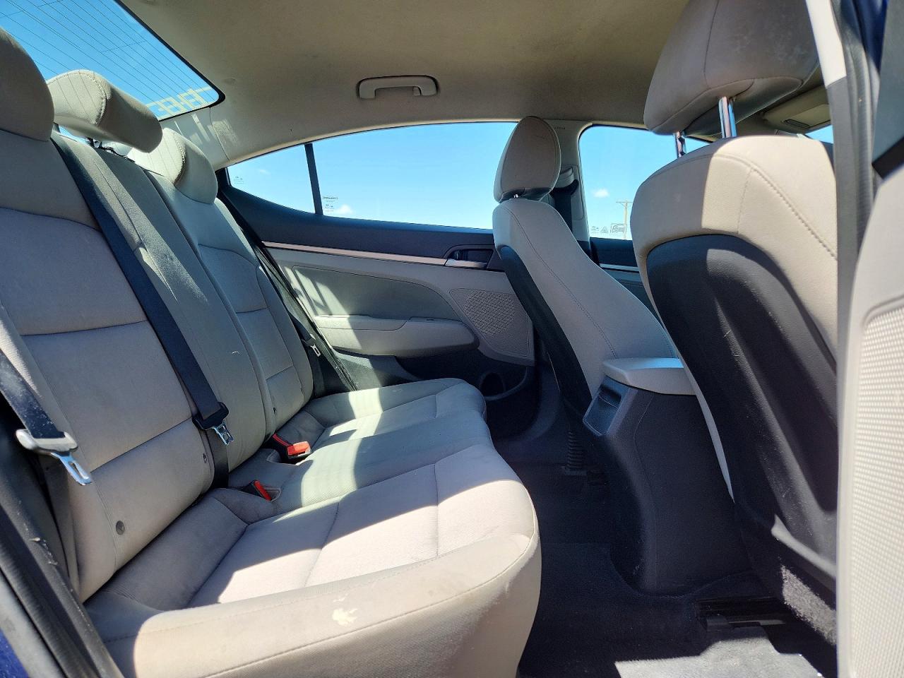 2018 HYUNDAI ELANTRA SEL photo 19
