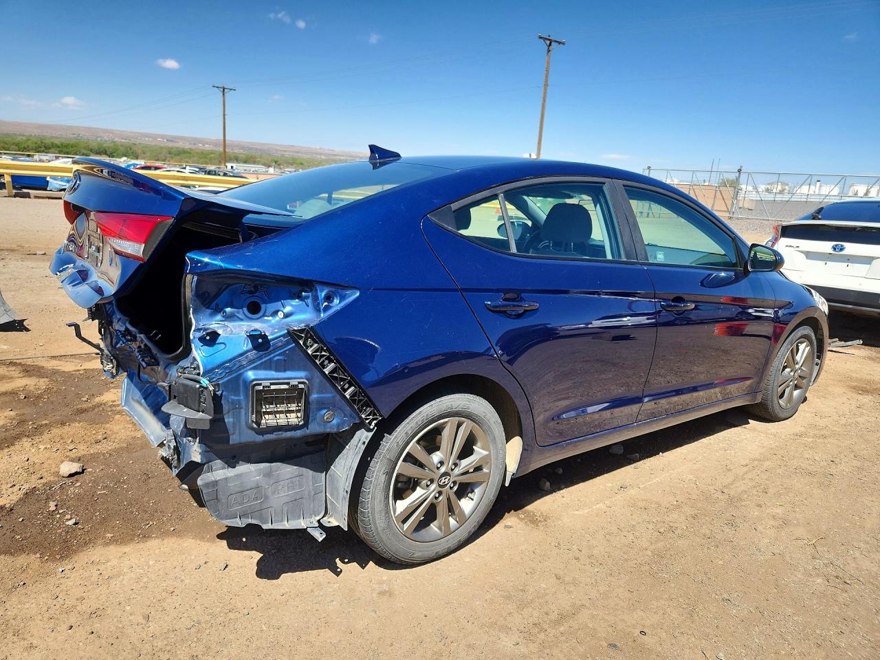 2018 HYUNDAI ELANTRA SEL photo 5