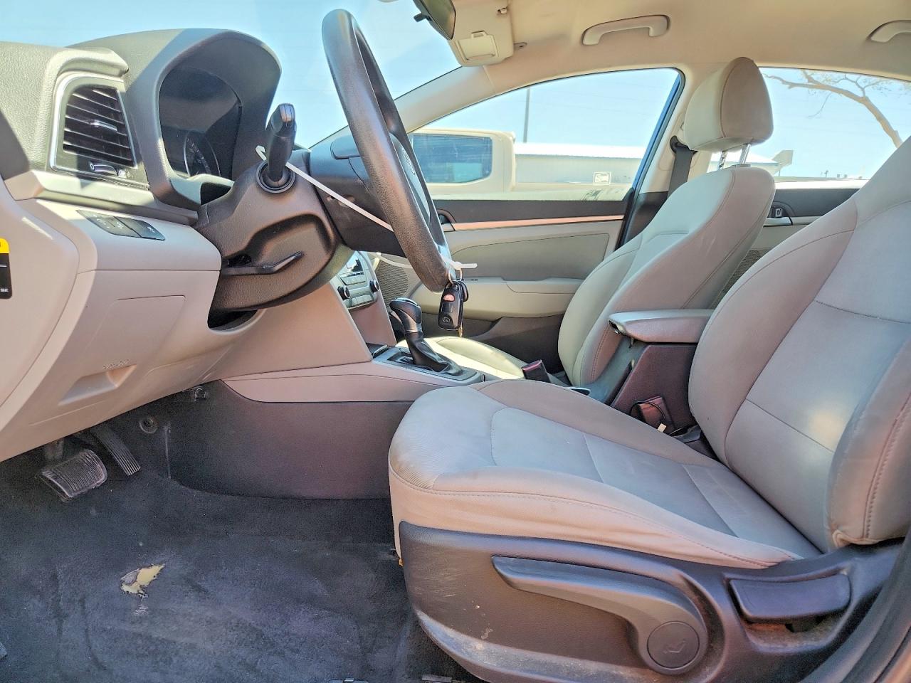 2018 HYUNDAI ELANTRA SEL photo 13
