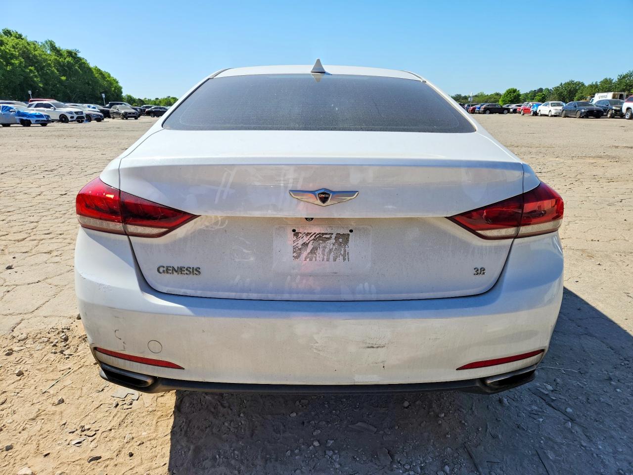2015 HYUNDAI GENESIS 3.8L photo 11