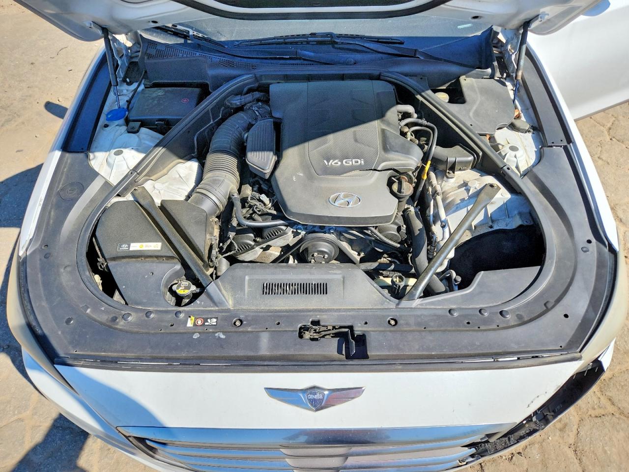 2015 HYUNDAI GENESIS 3.8L photo 21