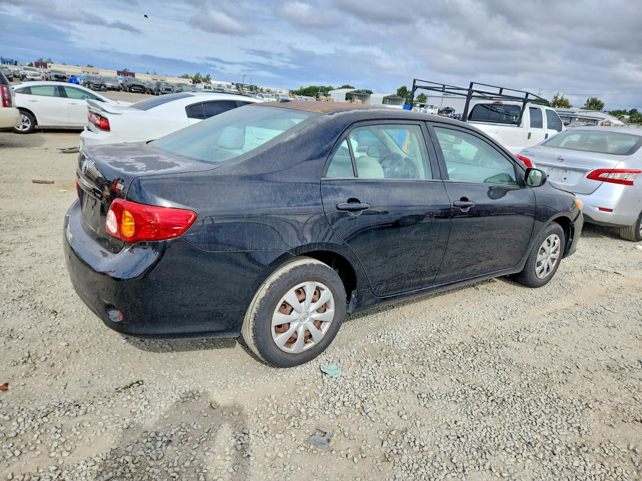 2010 TOYOTA COROLLA LE photo 7