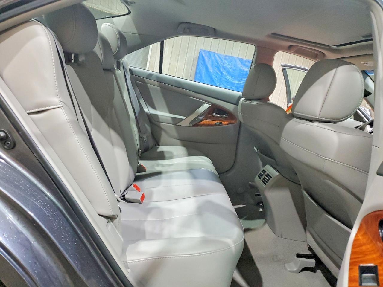 2008 TOYOTA CAMRY XLE photo 10