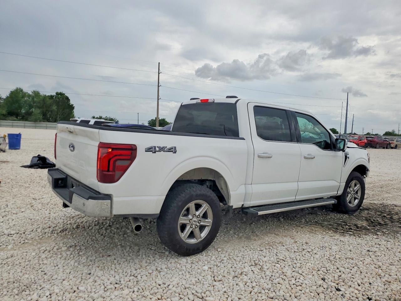 2025 FORD F150 LARIAT photo 3