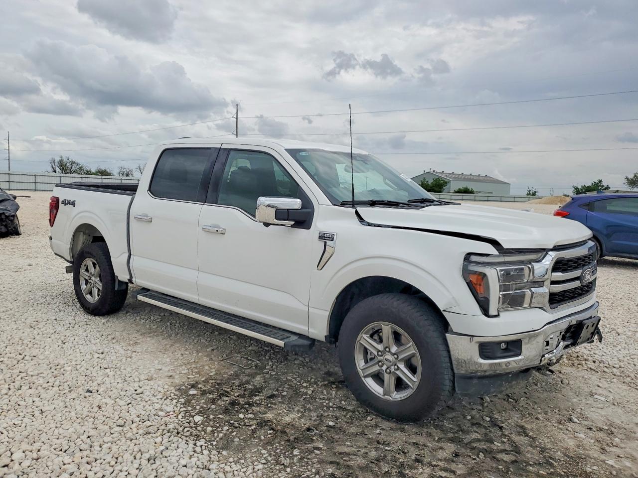 2025 FORD F150 LARIAT photo 4