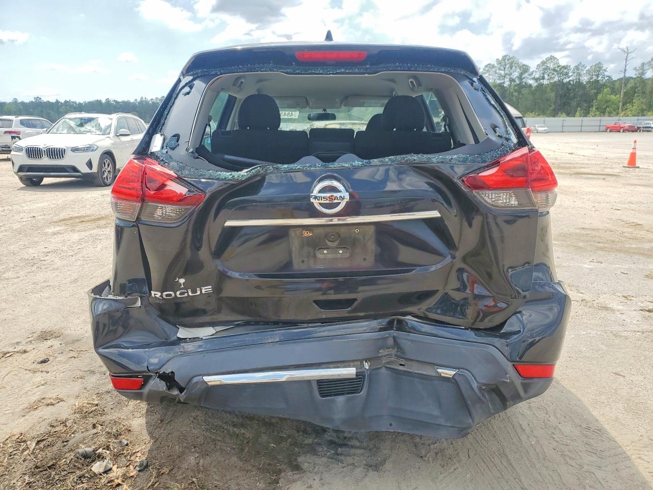 2017 NISSAN ROGUE S photo 11