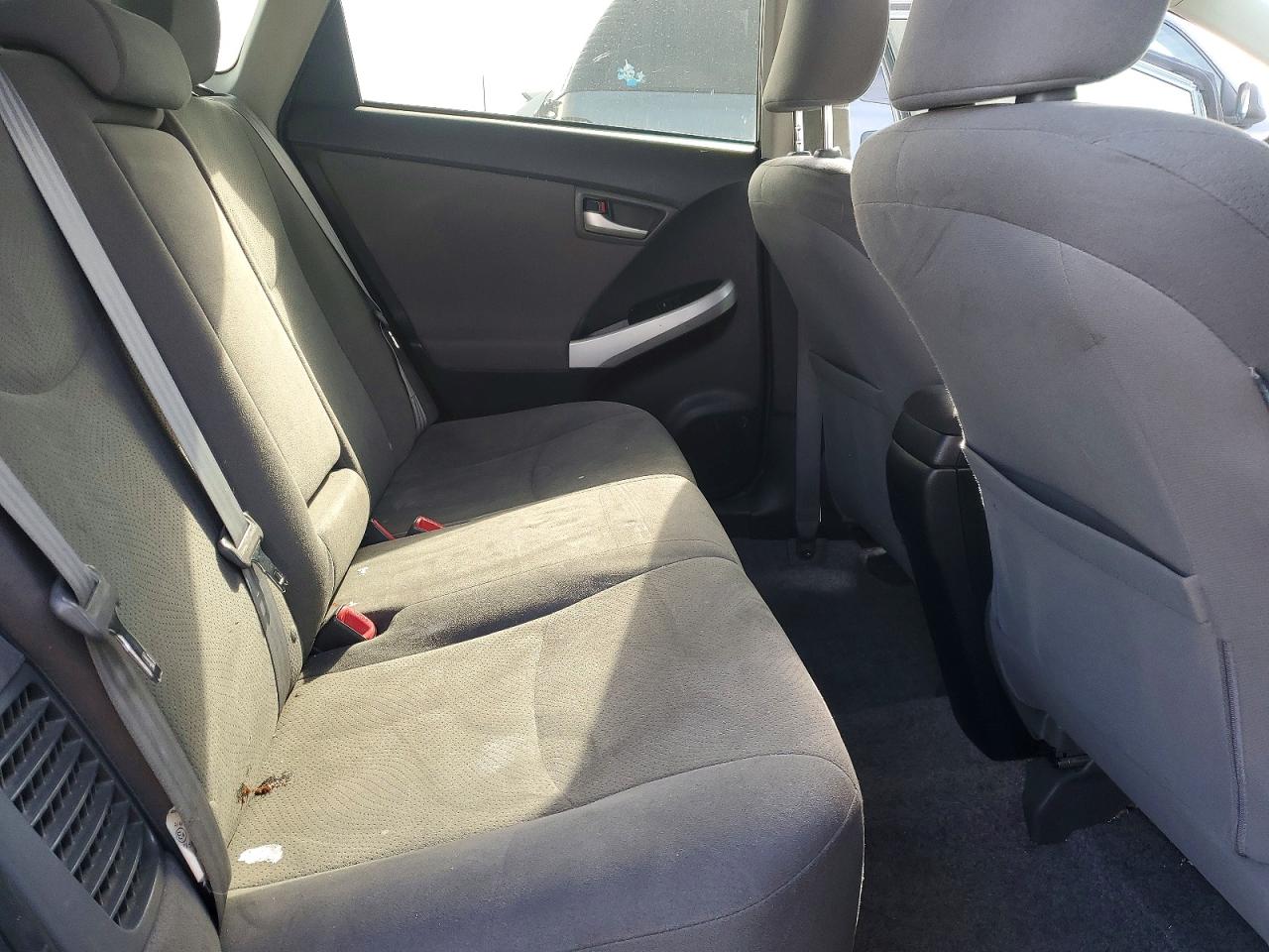 2013 TOYOTA PRIUS TWO photo 28
