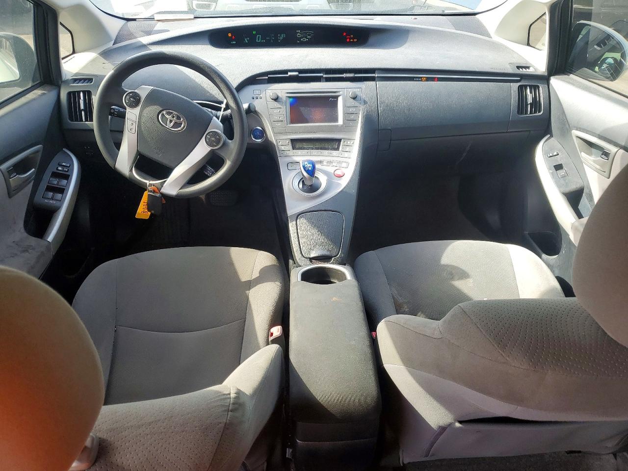 2013 TOYOTA PRIUS TWO photo 22