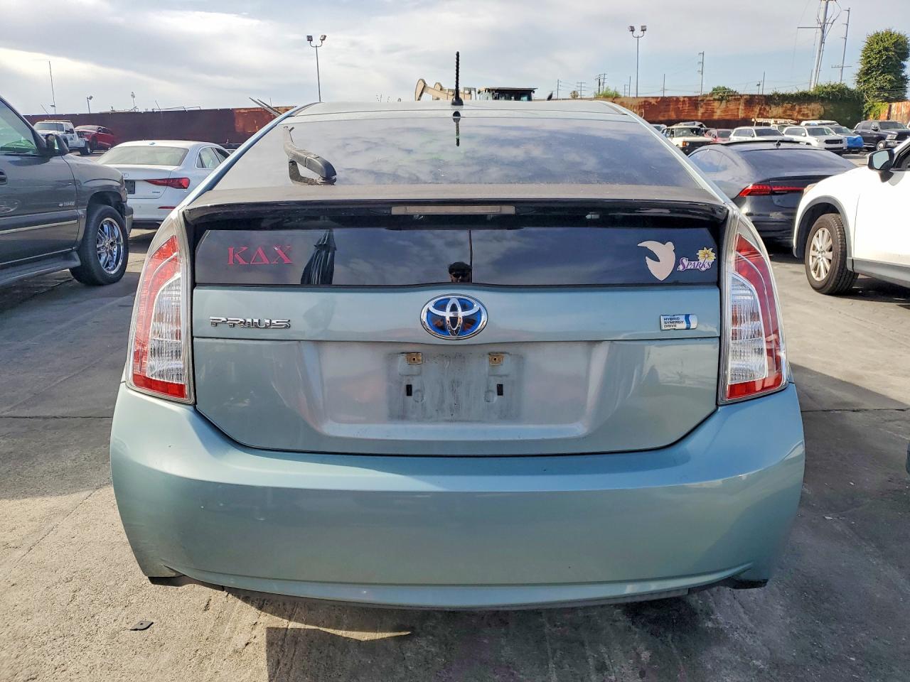 2013 TOYOTA PRIUS TWO photo 16