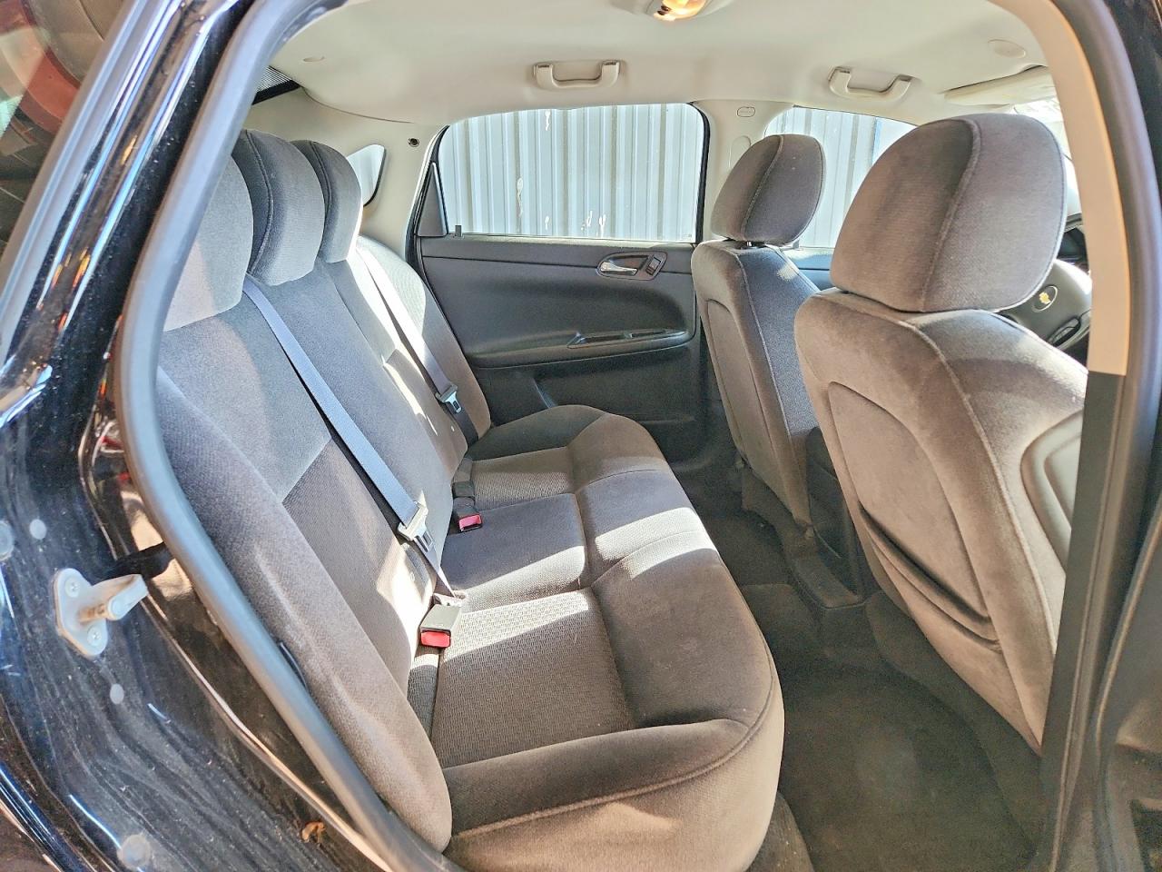 2011 CHEVROLET IMPALA LT photo 28