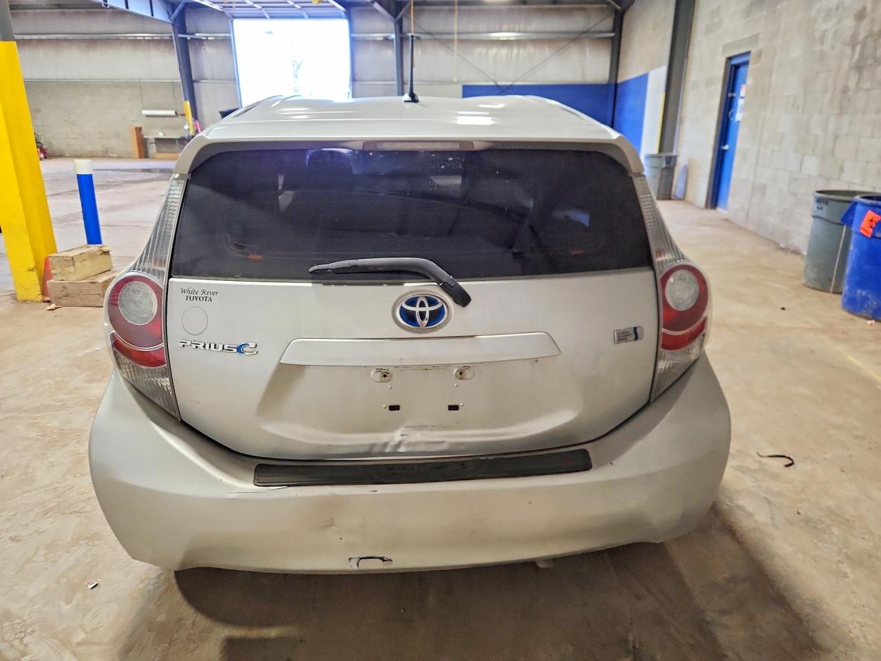 2012 TOYOTA PRIUS C ONE photo 11