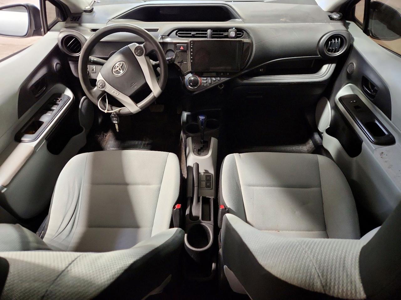 2012 TOYOTA PRIUS C ONE photo 15