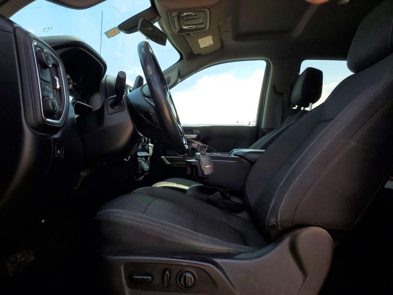 2019 CHEVROLET SILVERADO C1500 LT photo 19