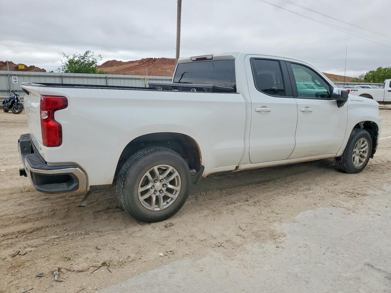 2019 CHEVROLET SILVERADO C1500 LT photo 7