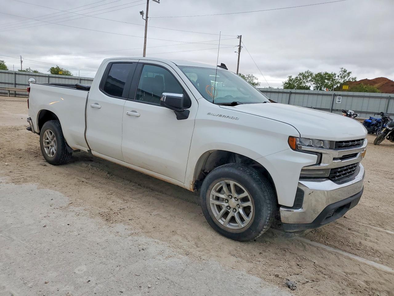 2019 CHEVROLET SILVERADO C1500 LT photo 10