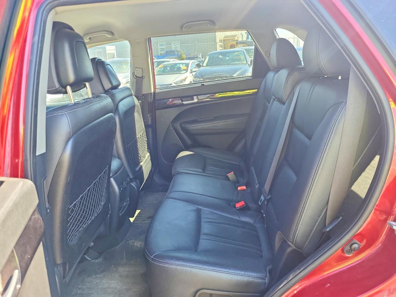 2015 KIA SORENTO LX photo 21