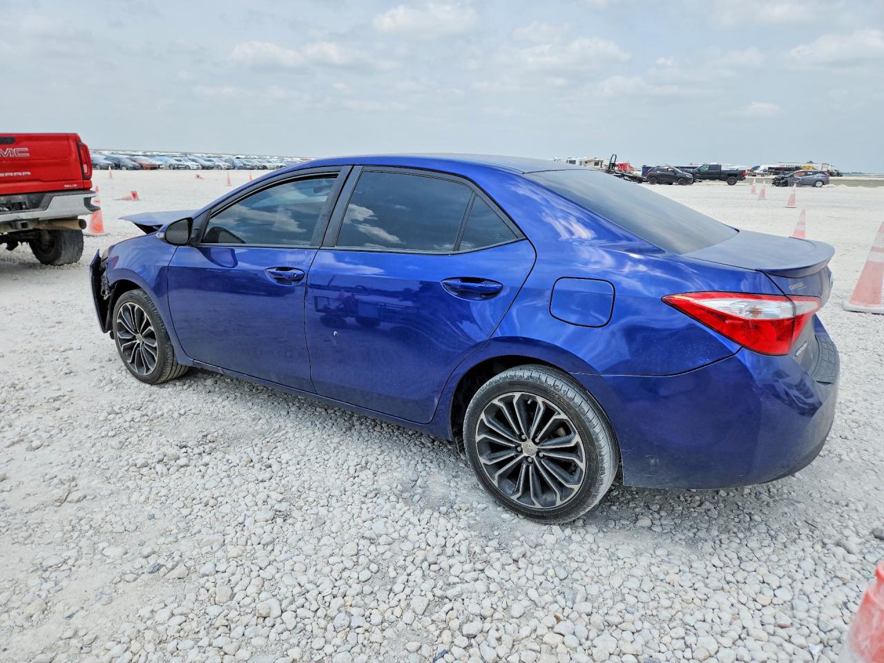 2016 TOYOTA COROLLA S PLUS photo 3