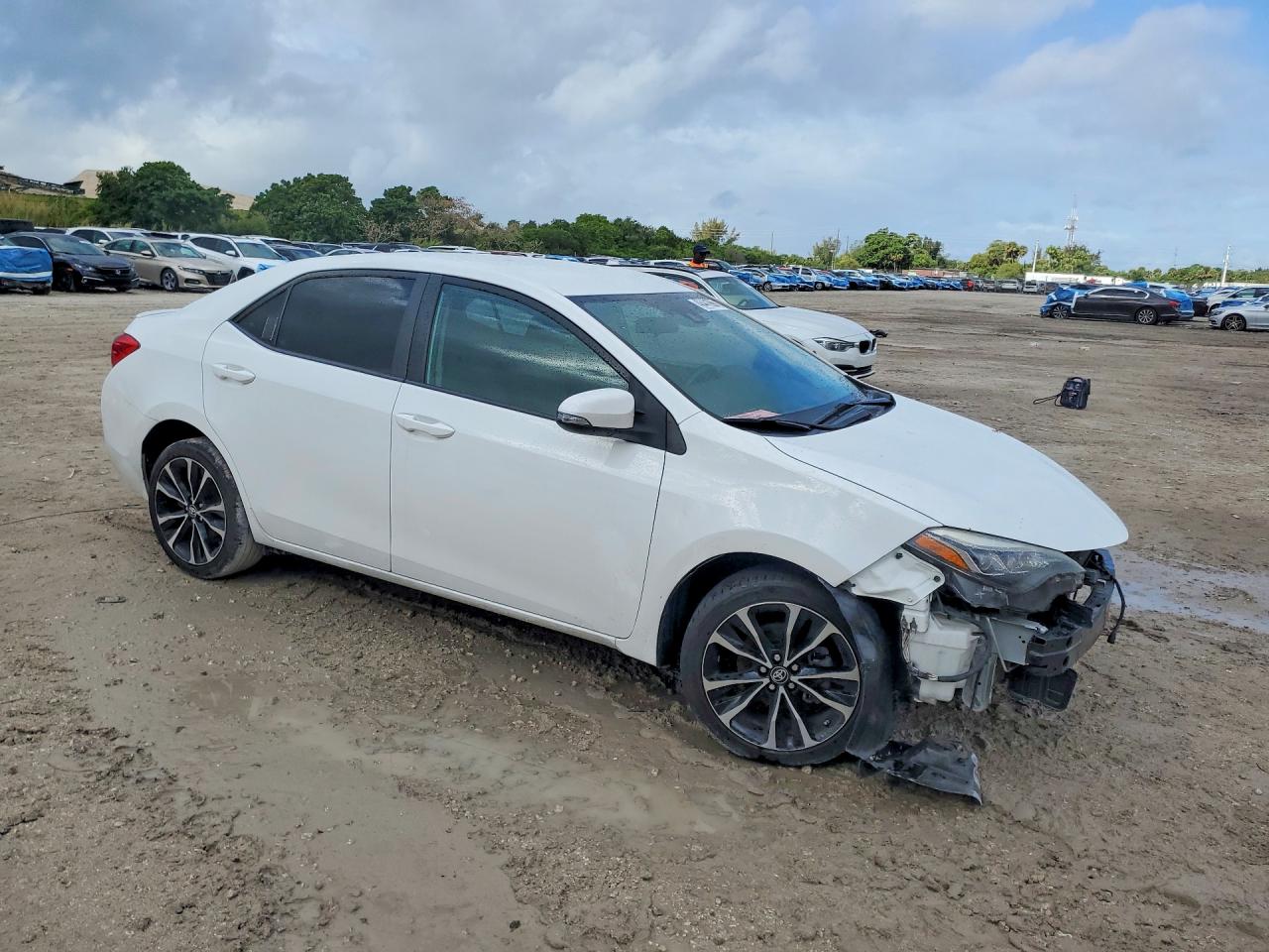 2018 TOYOTA COROLLA SE photo 7