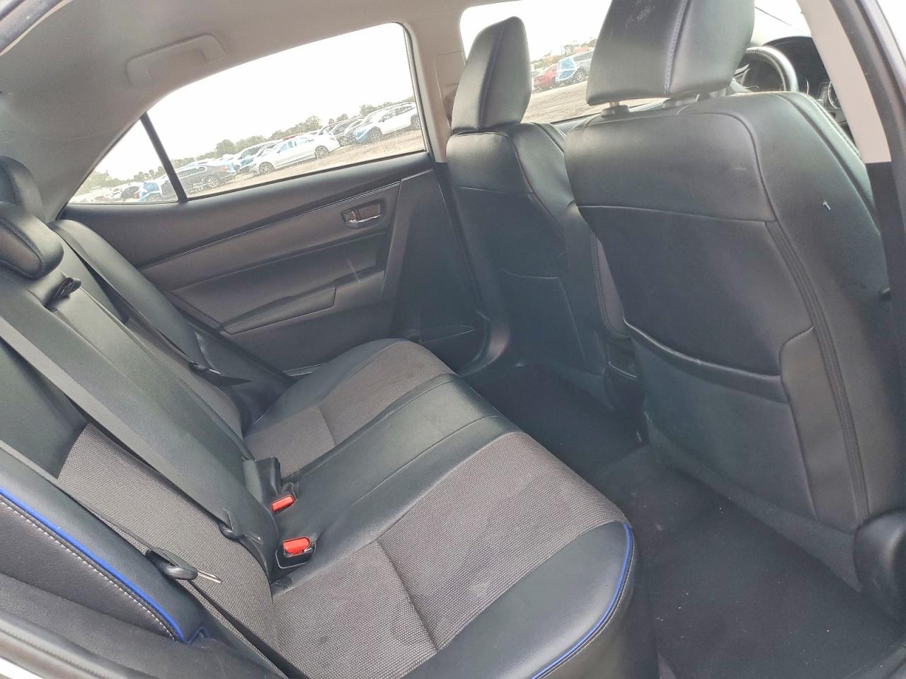 2018 TOYOTA COROLLA SE photo 19