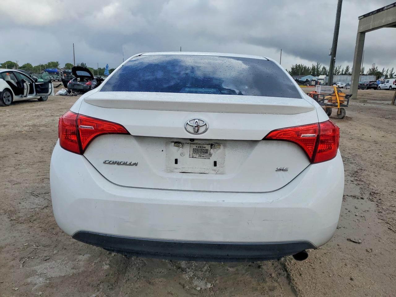2018 TOYOTA COROLLA SE photo 11