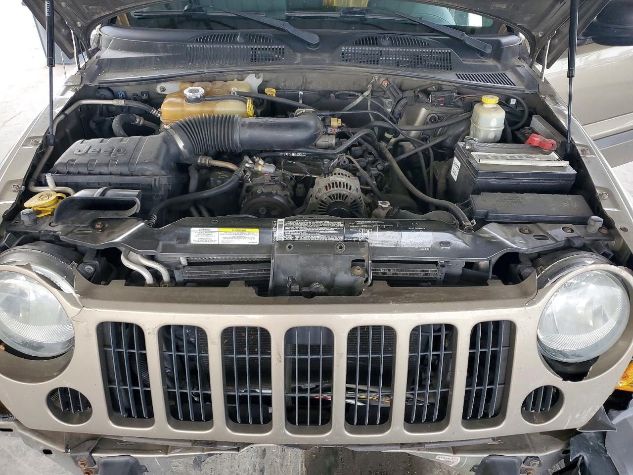 2005 JEEP LIBERTY SPORT photo 21