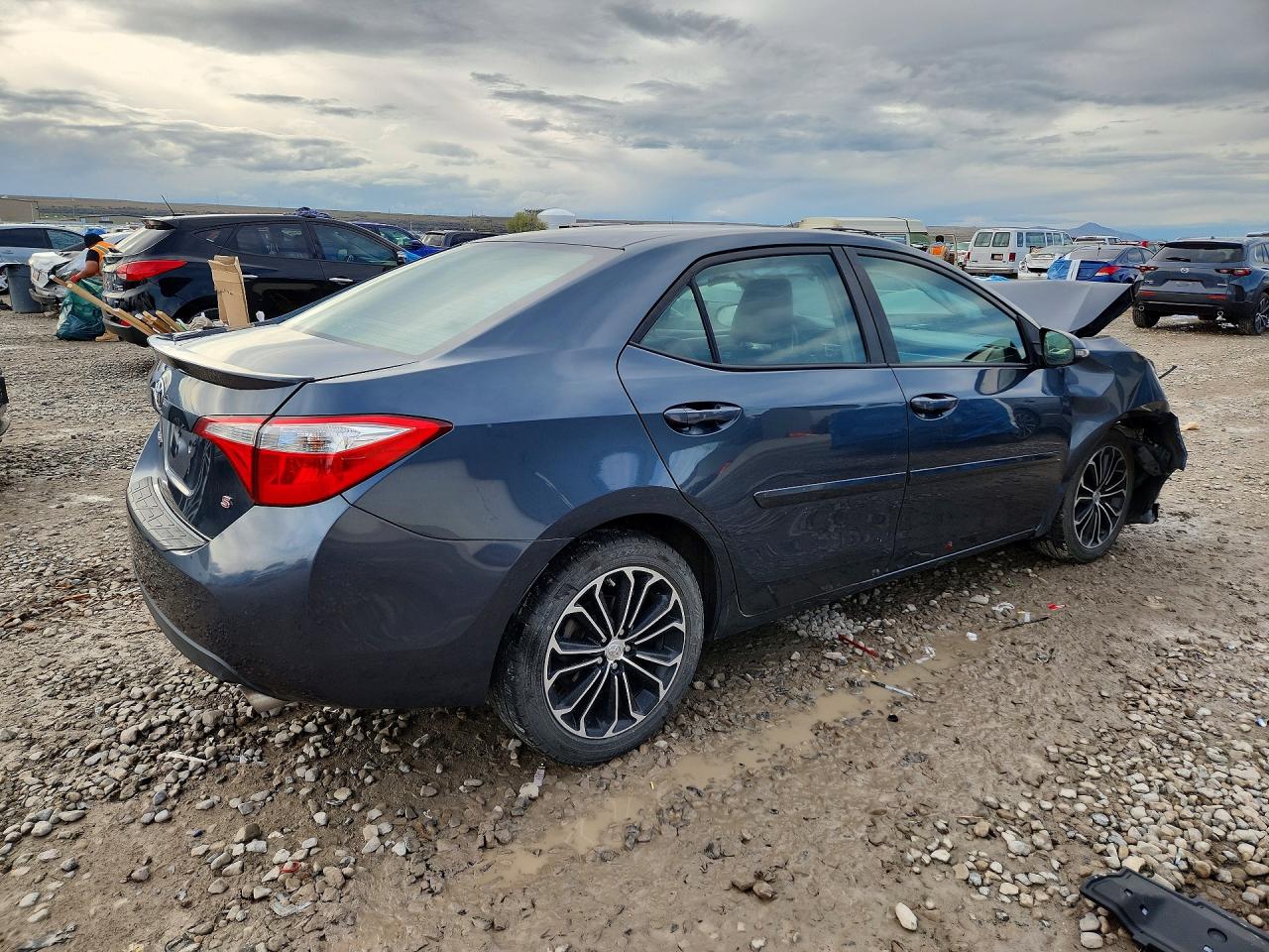 2015 TOYOTA COROLLA S PLUS photo 5