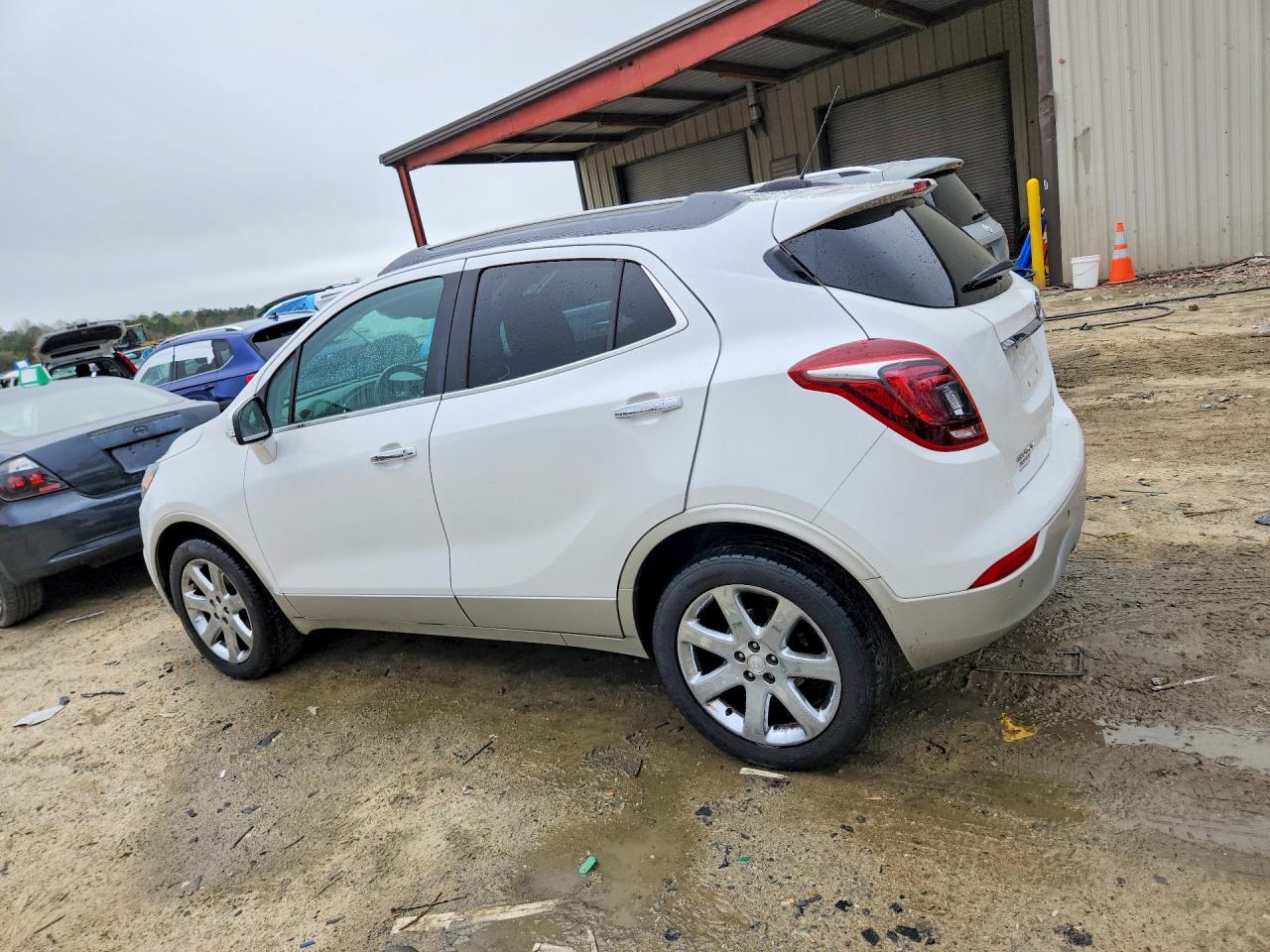 2017 BUICK ENCORE PREMIUM photo 4