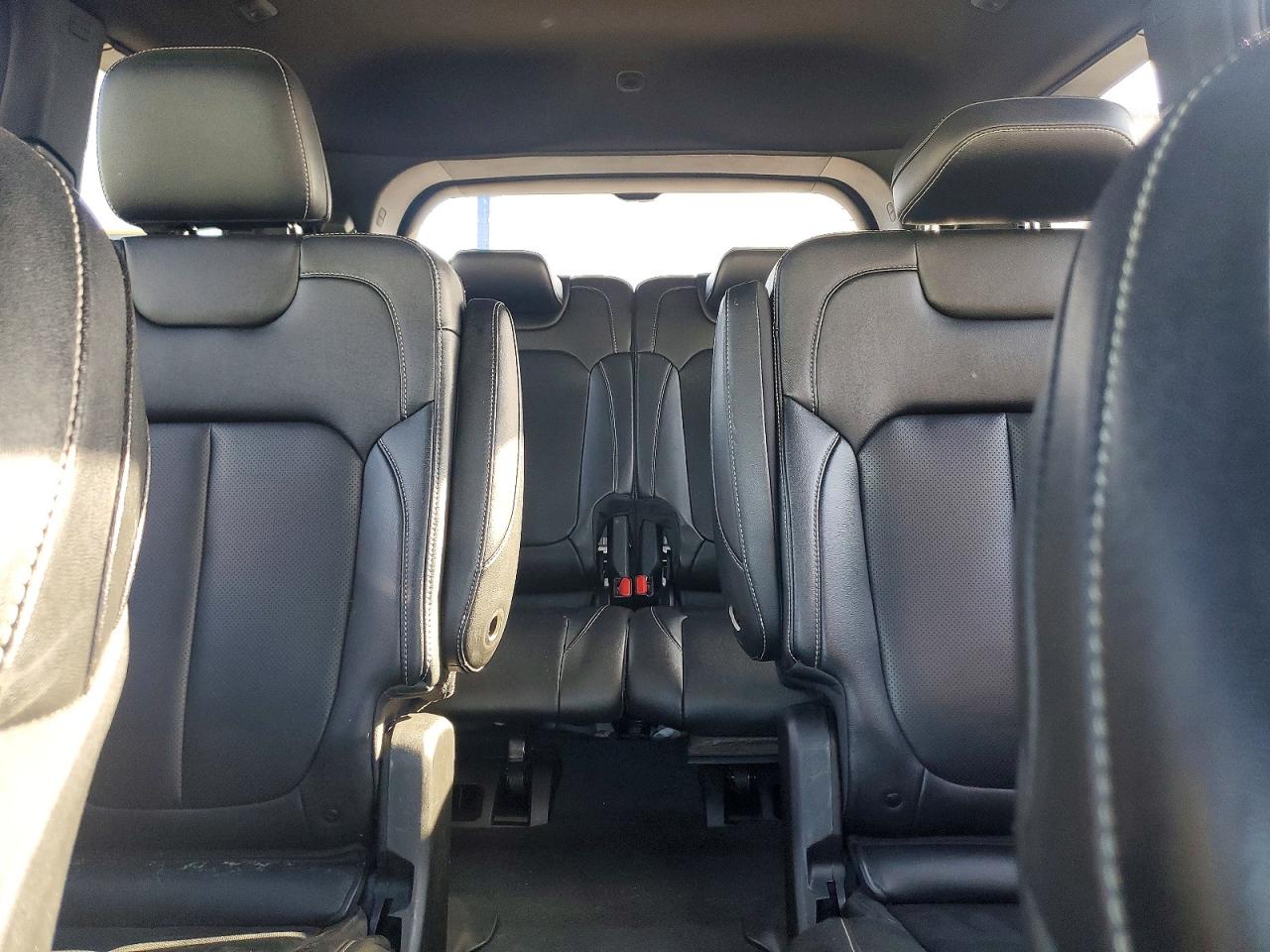 2024 JEEP GRAND CHEROKEE L LIMITED photo 28