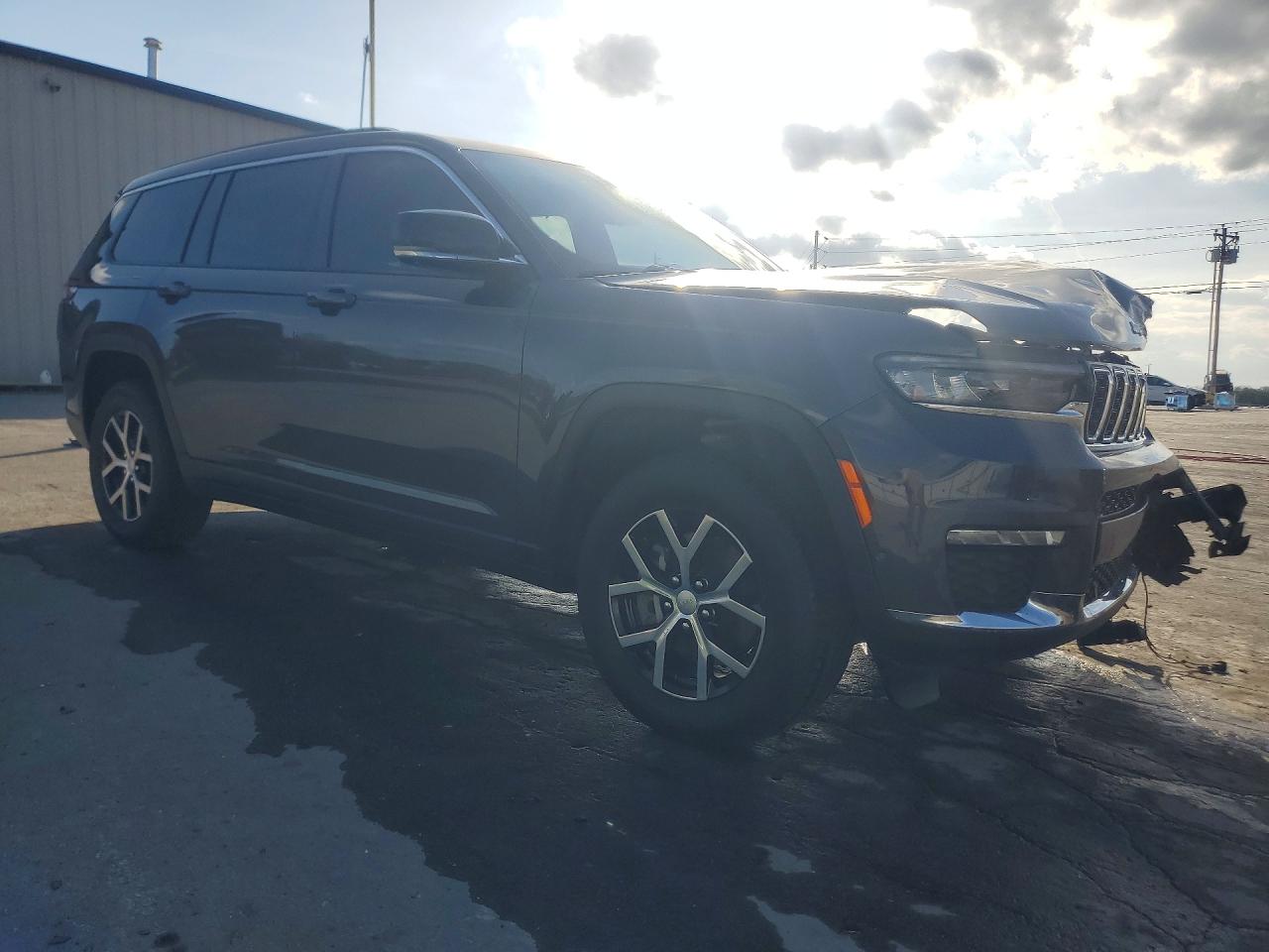 2024 JEEP GRAND CHEROKEE L LIMITED photo 10