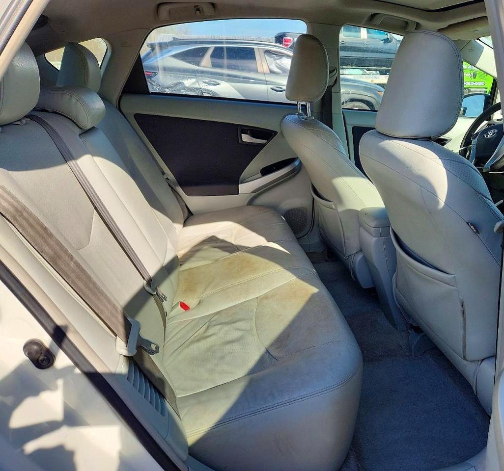 2011 TOYOTA PRIUS THREE photo 10