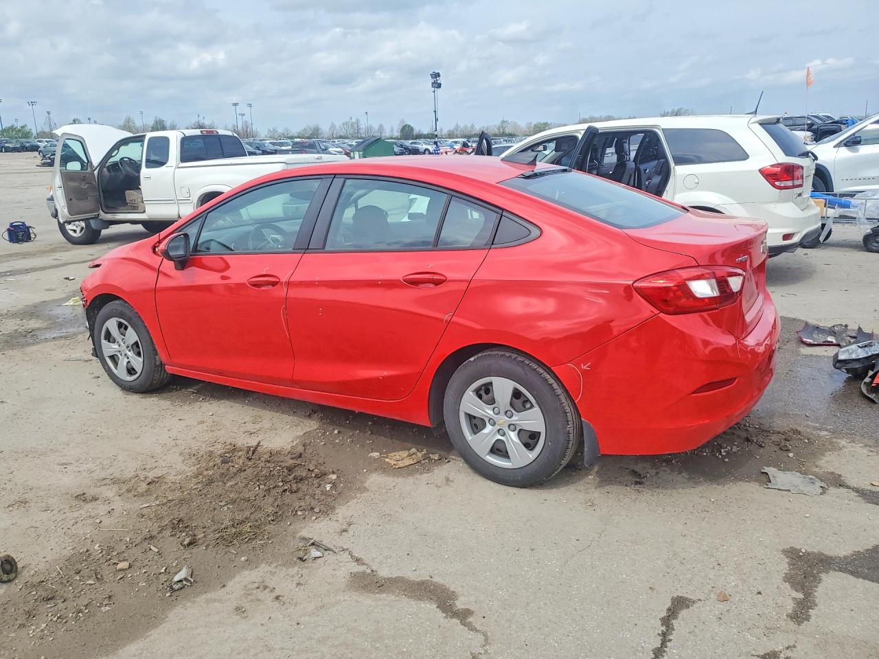 2017 CHEVROLET CRUZE LS photo 4