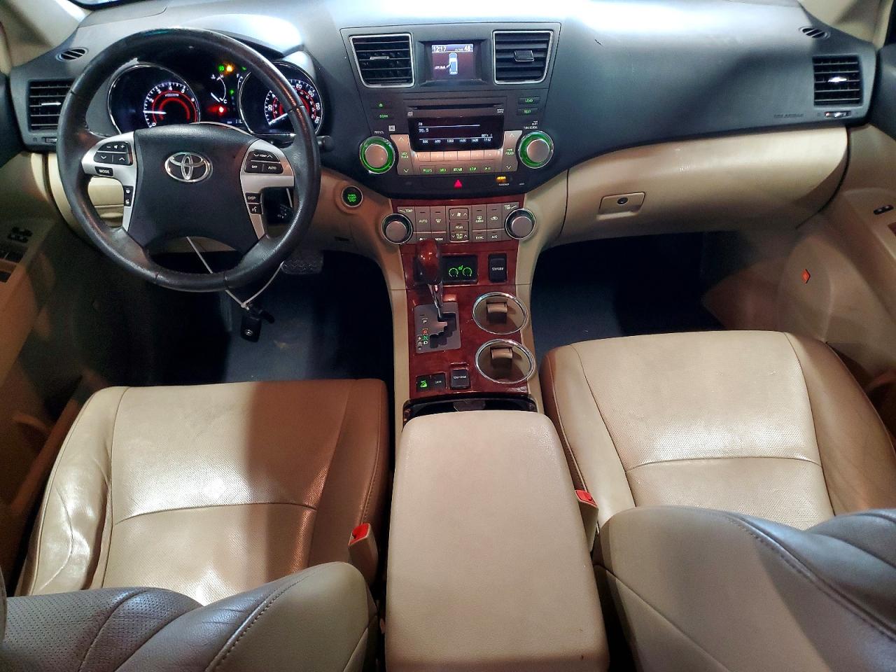2011 TOYOTA HIGHLANDER LIMITED photo 8