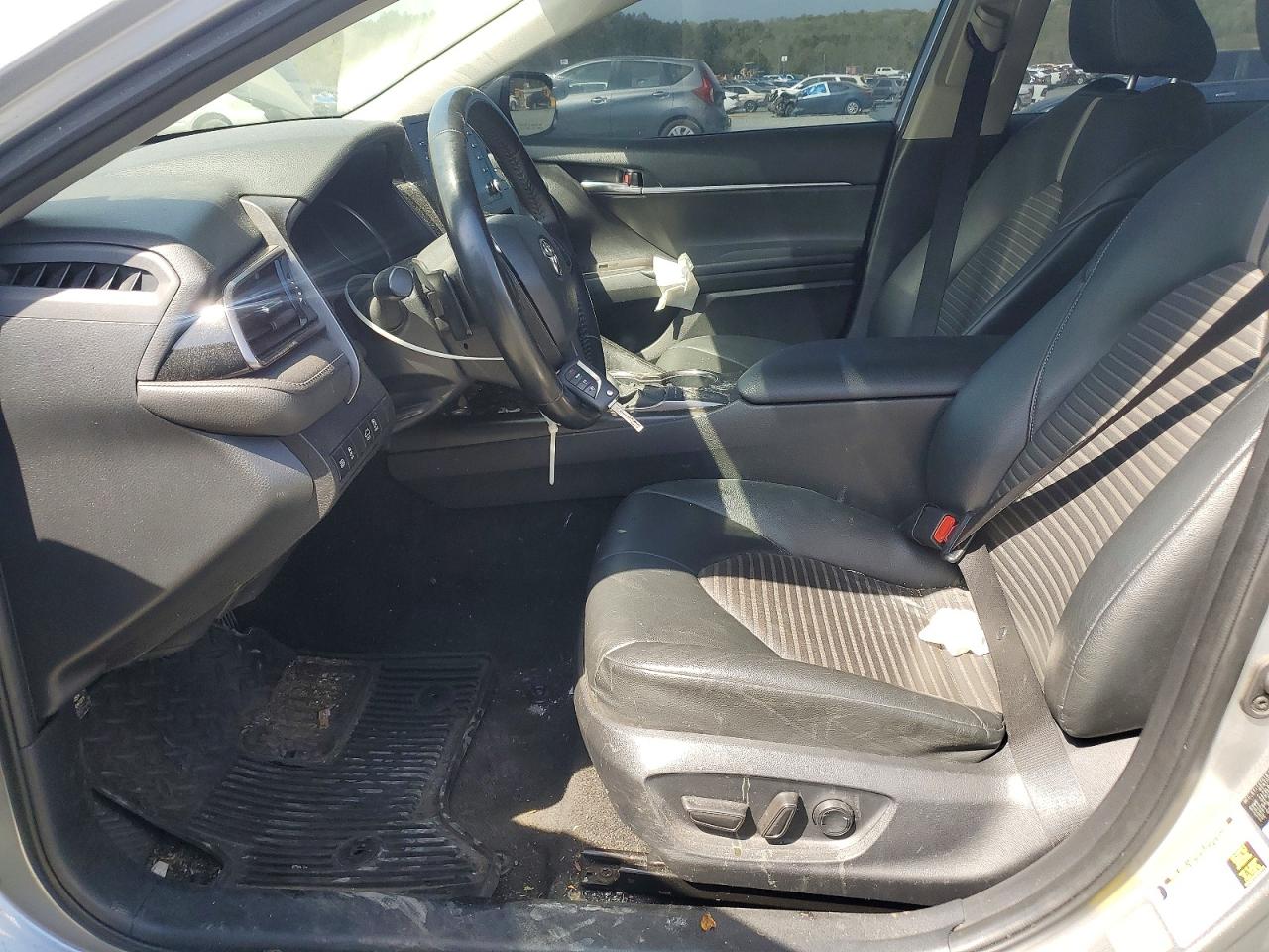 2022 TOYOTA CAMRY SE photo 13