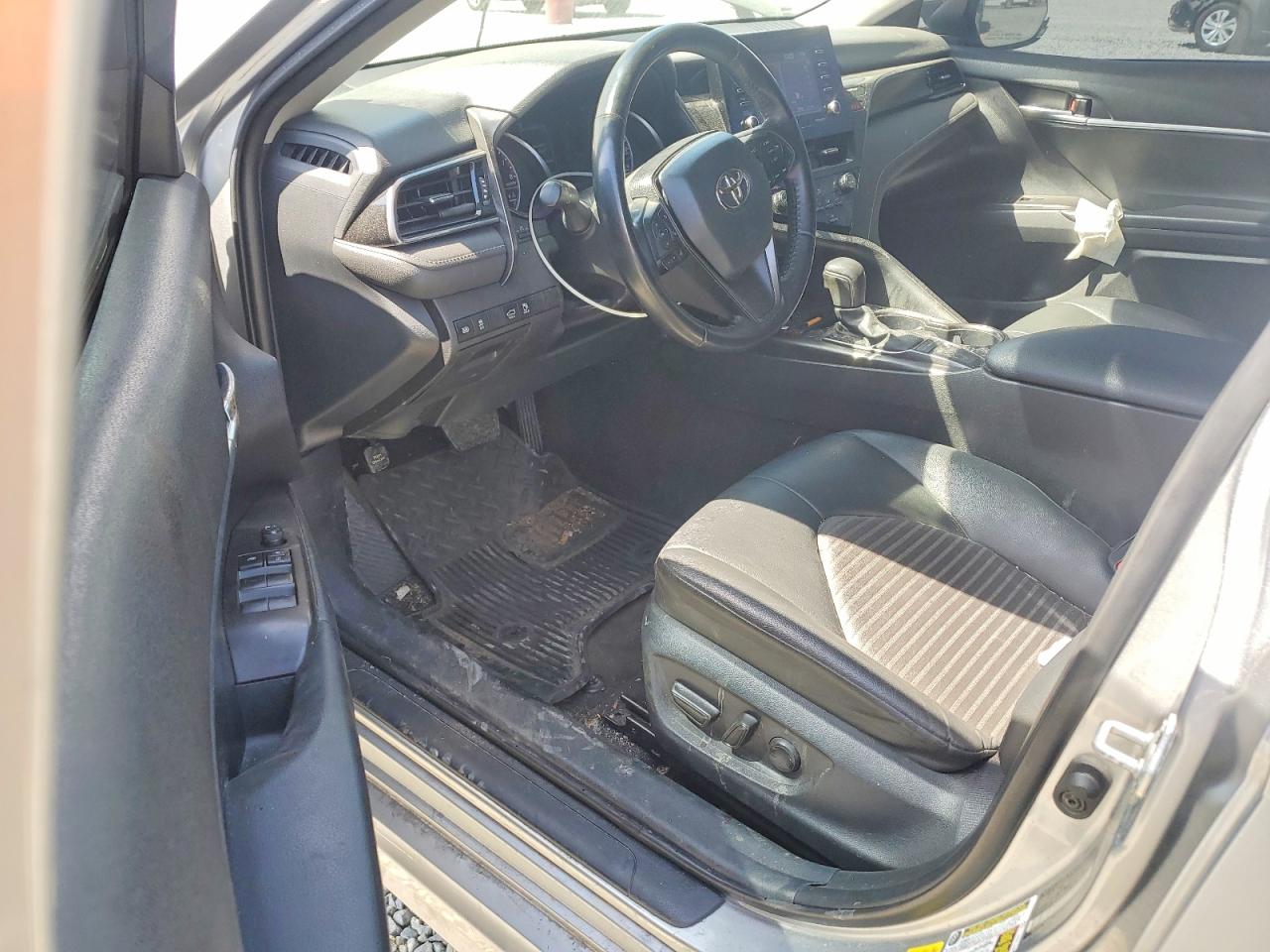 2022 TOYOTA CAMRY SE photo 15
