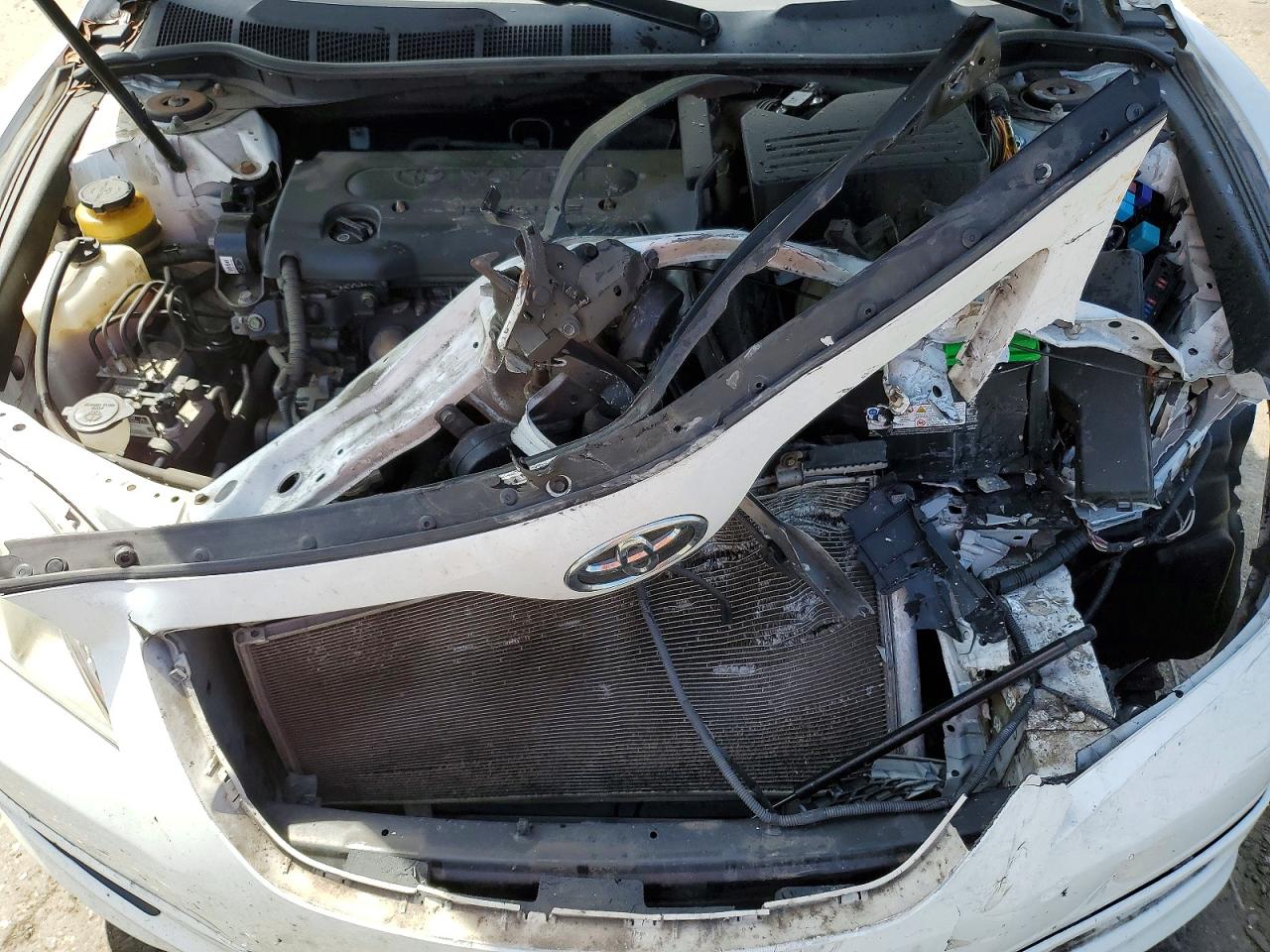 2009 TOYOTA CAMRY SE photo 11